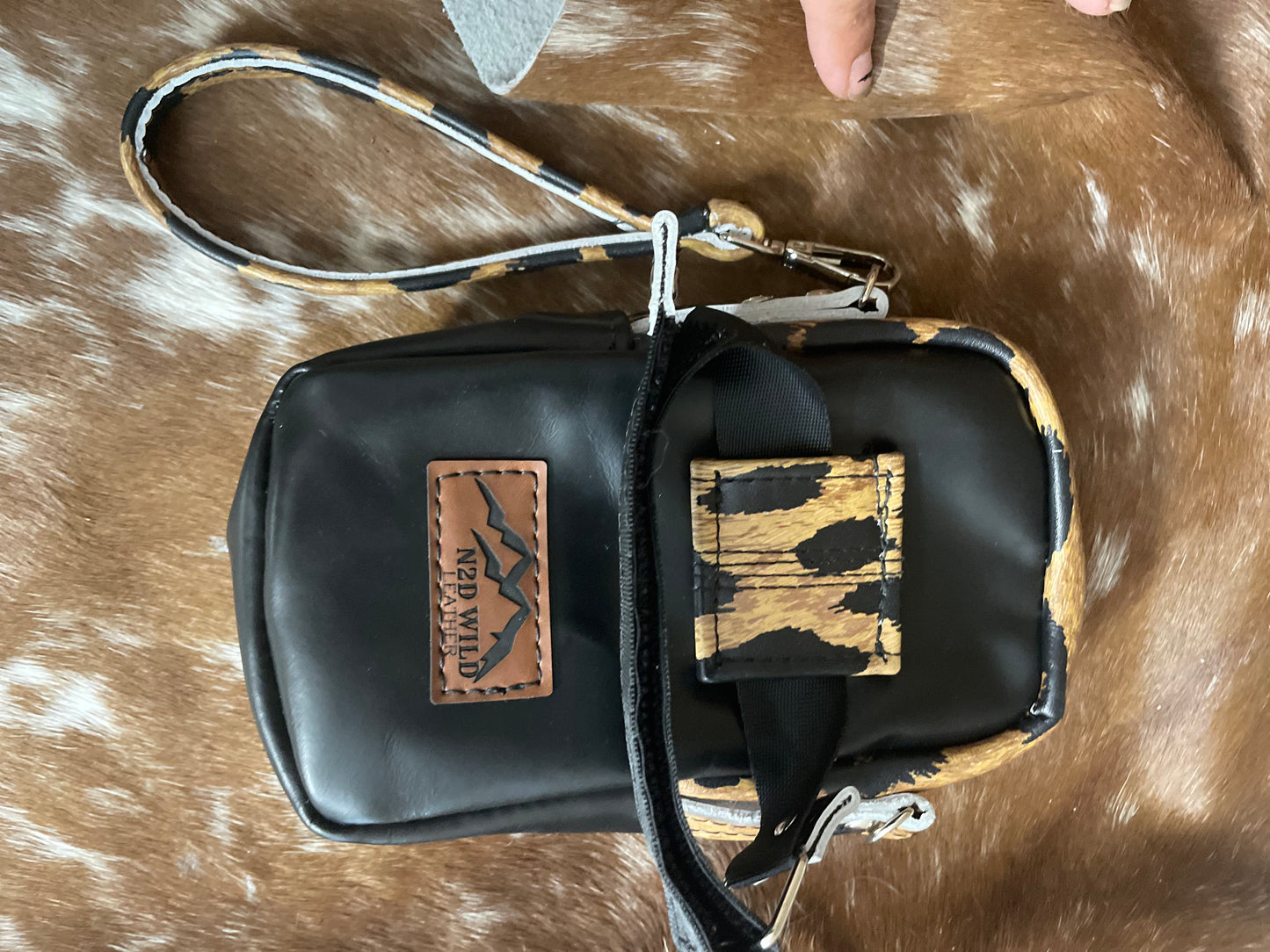 Trailhead Traveler - Leopard