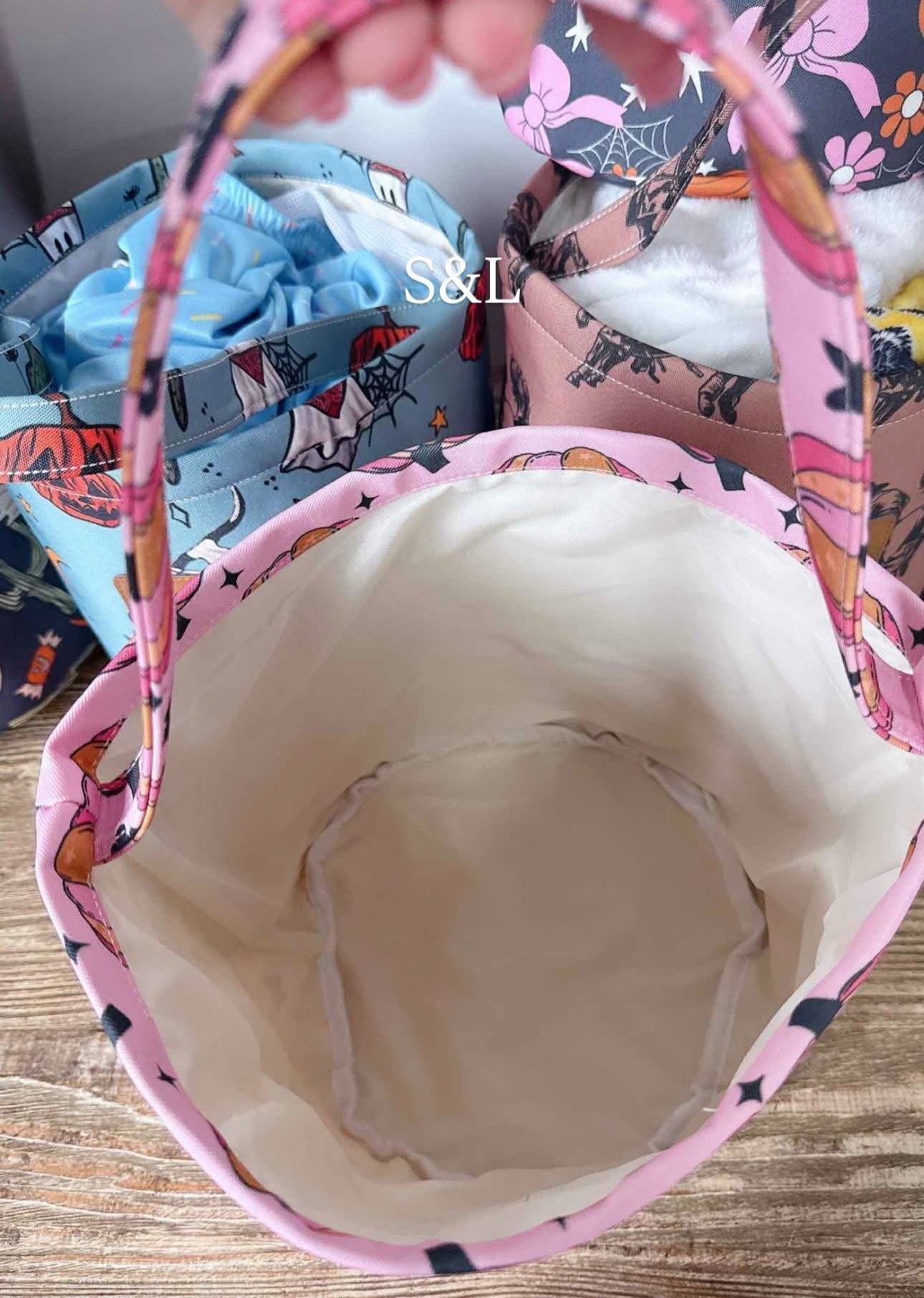 Pink Bows Halloween / Decor Bucket