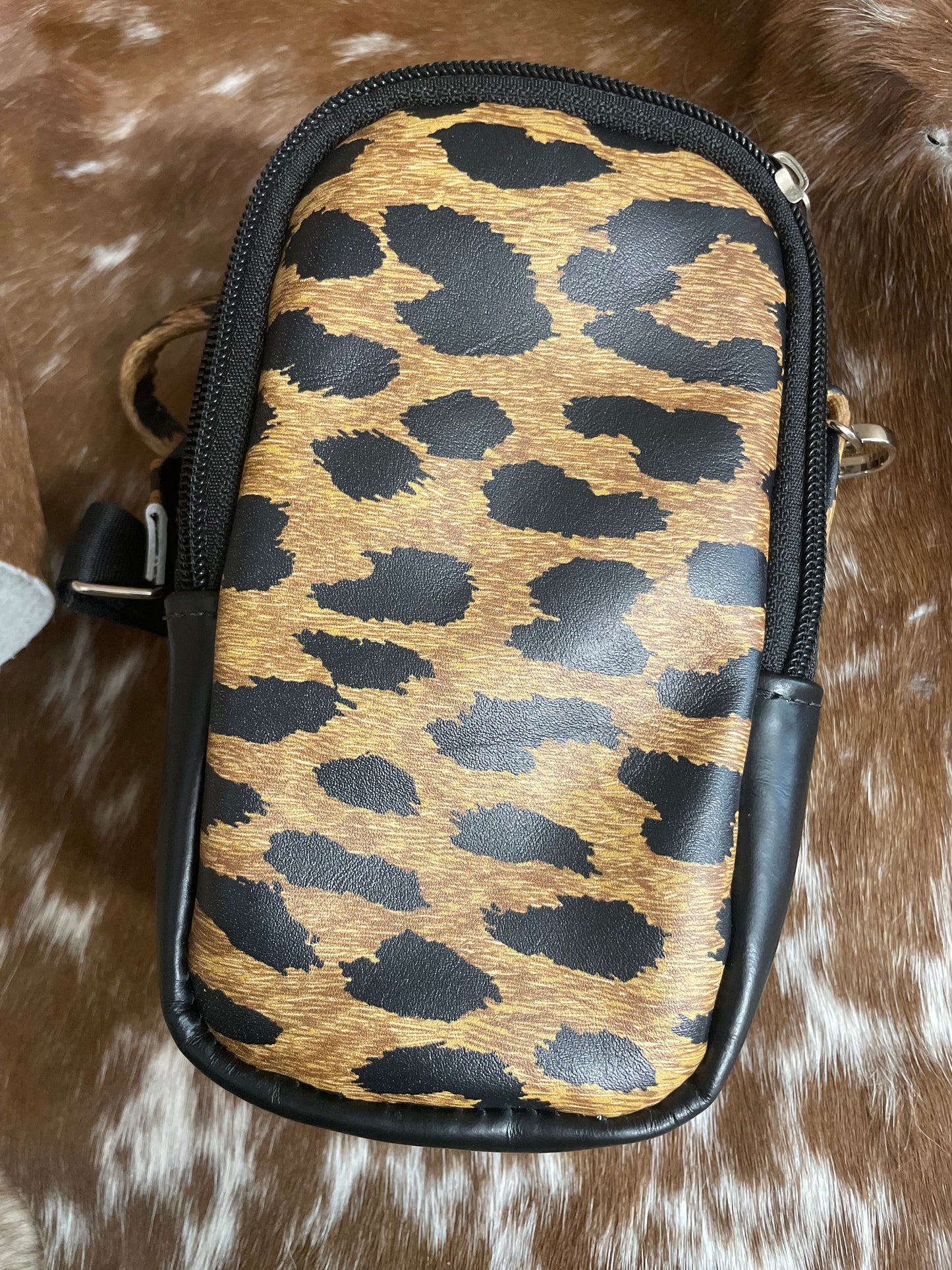 Trailhead Traveler - Leopard