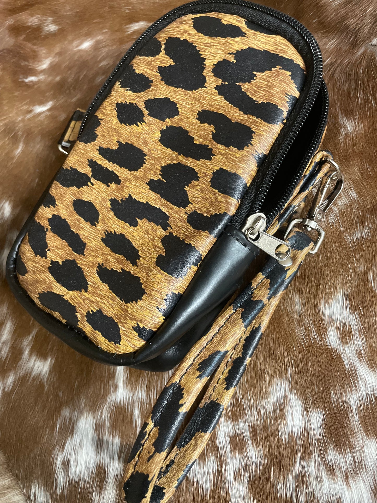 Trailhead Traveler - Leopard