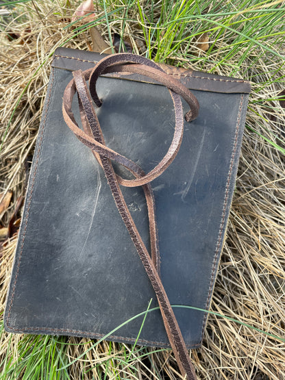 Small Saddle Pouch