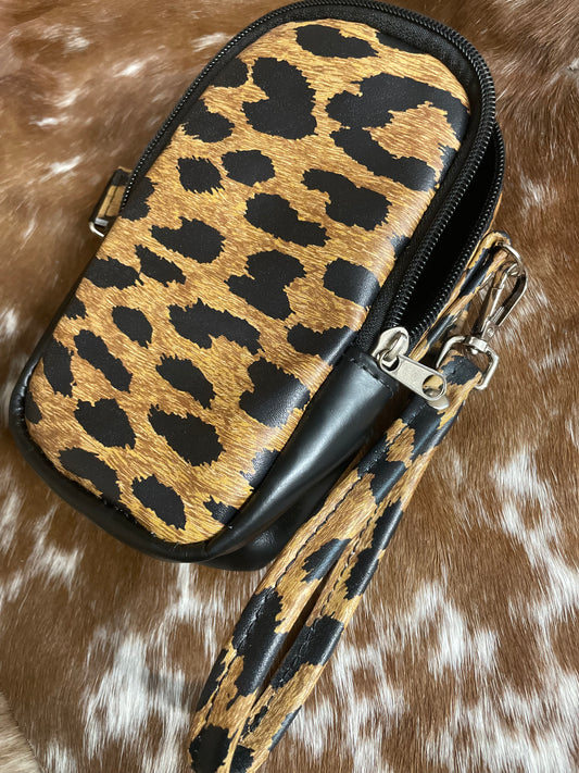 Trailhead Traveler - Leopard